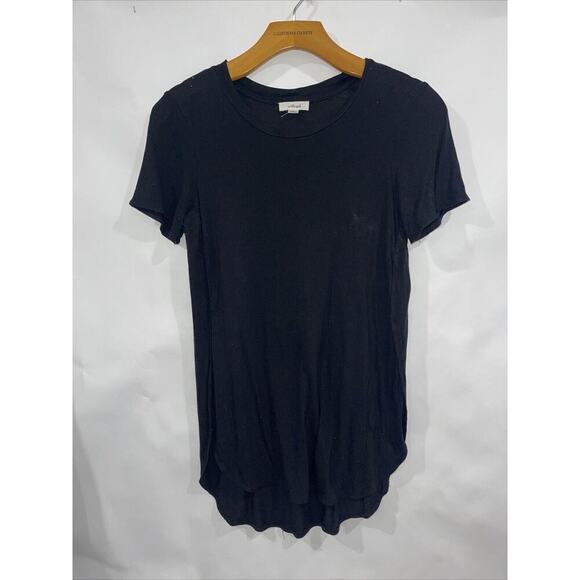 Wilfred Aritzia Shirt Womens Size XS Black Short Sleeve Extreme Side Slits Crew - Picture 1 of 11